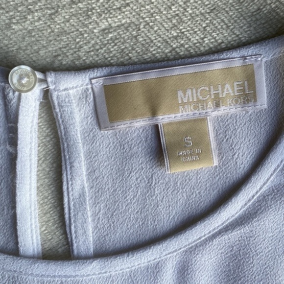 HP 🔥 Effortless Elegance: Must-Have Michael Kors White Blouse Small - Picture 4 of 5